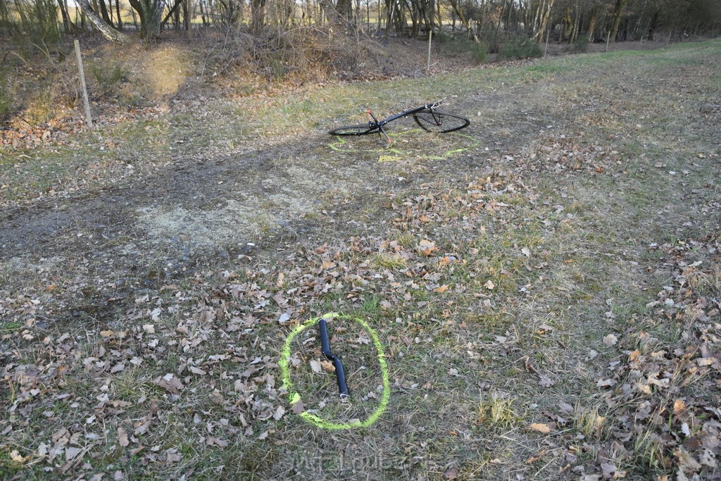 Schwerer VU Krad Fahrrad Koeln Porz Alte Koelnerstr P209.JPG - Miklos Laubert